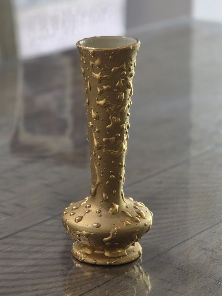 22K Vintage Weeping Bright Gold