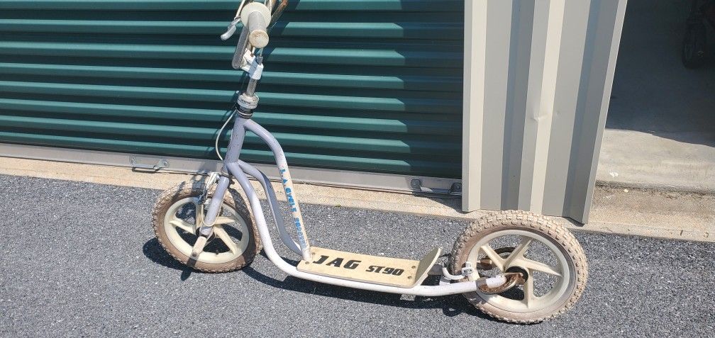 Ventures scooter
