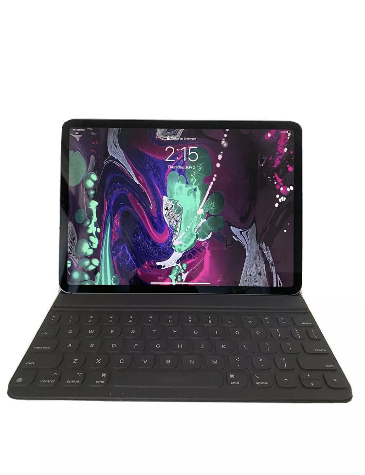 iPad Pro 11 inch 64GB with Apple warranty and Smart Keyboard