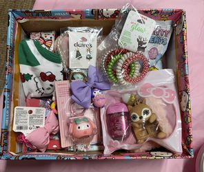 Hello Kitty Box 📦 Full of Surprises