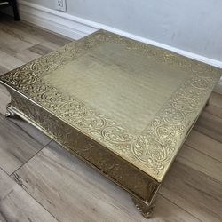 Square Or Round Cake Stands