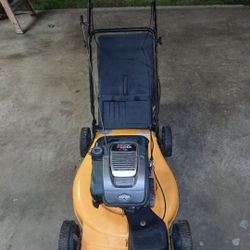 Poulan Pro Self Propelled Lawnmower 