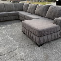 Big Ashley‘S Furniture Dark Gray Sofa, Couch,  Sectional Couch, Couches ( Delivery Available)