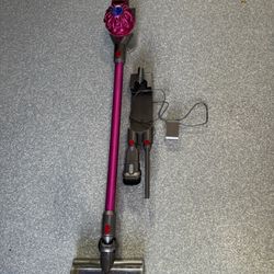 Dyson V7 Vacuum 