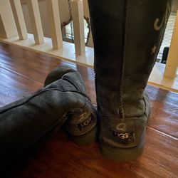 Black Uggs
