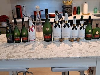 EMPTY REMY MARTIN V.S.O.P/1738 BOTTLES AND MOET & CHANDON BOTTLES!! $10 per bottle $20 for the 1.75 Liter Remy Bottle,Moet &Chandon,Cincoro TEQUILA
