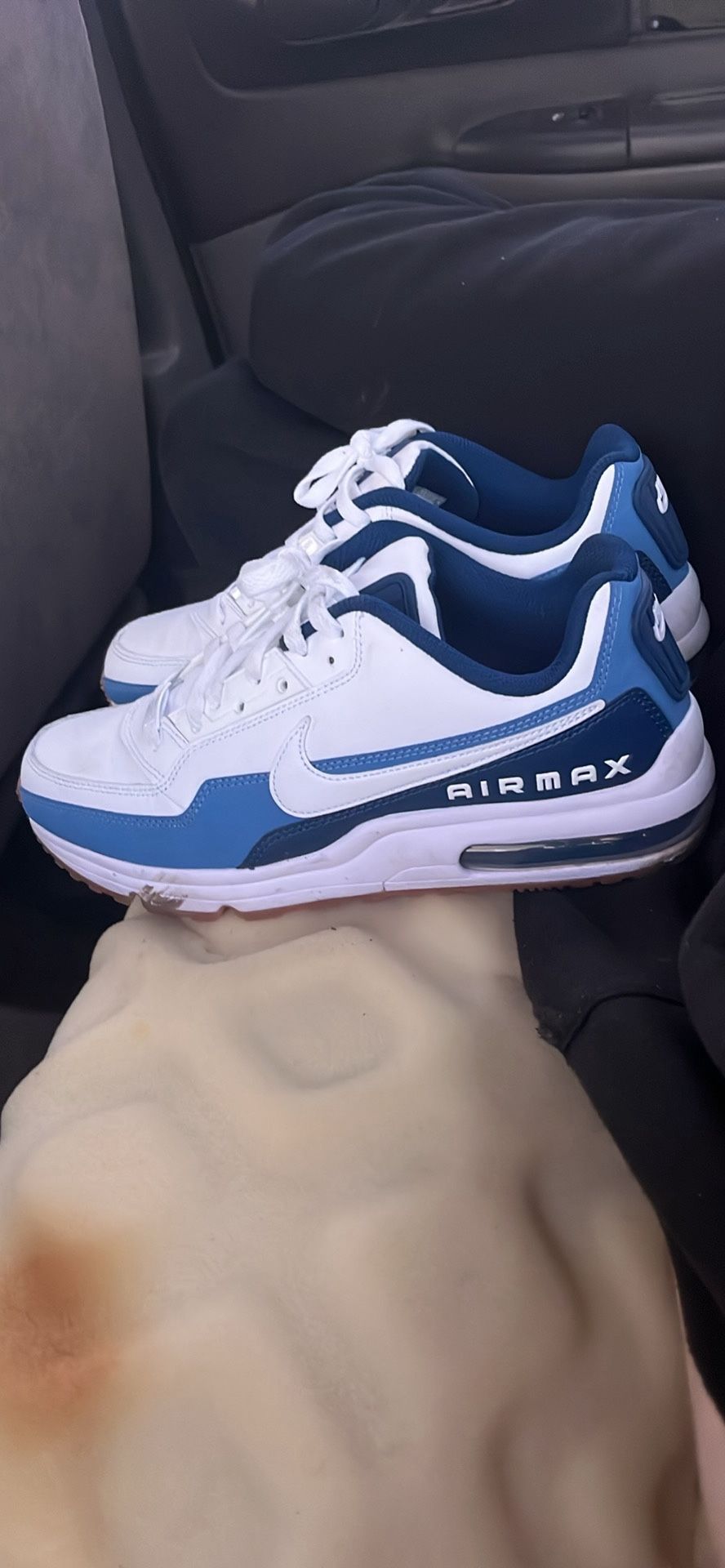 Blue Nike Air Max Men’s Size 9