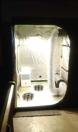 **PRICE DROP**Indoor Grow Tent Setup with Auto Ventilation & Automated Climate Control