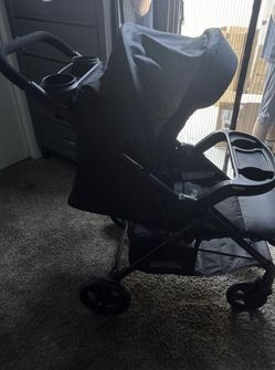 BRAND NEW BABY TREND STROLLER AND CAR SEAT!! $200 or best offer