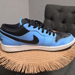  Jordan 1 Low University Blue Black 