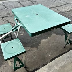 Folding picnic Table