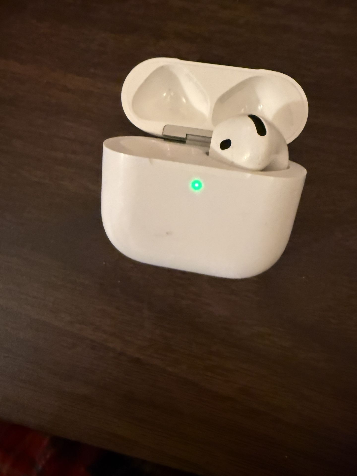 AirPods 4