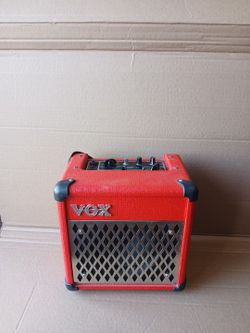 Vox DA5 Guitar Amplifier RED Portable