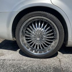 22in Chrome wheels 
