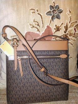 FIRM IN MERCED‼️MK CROSSBODY NEW