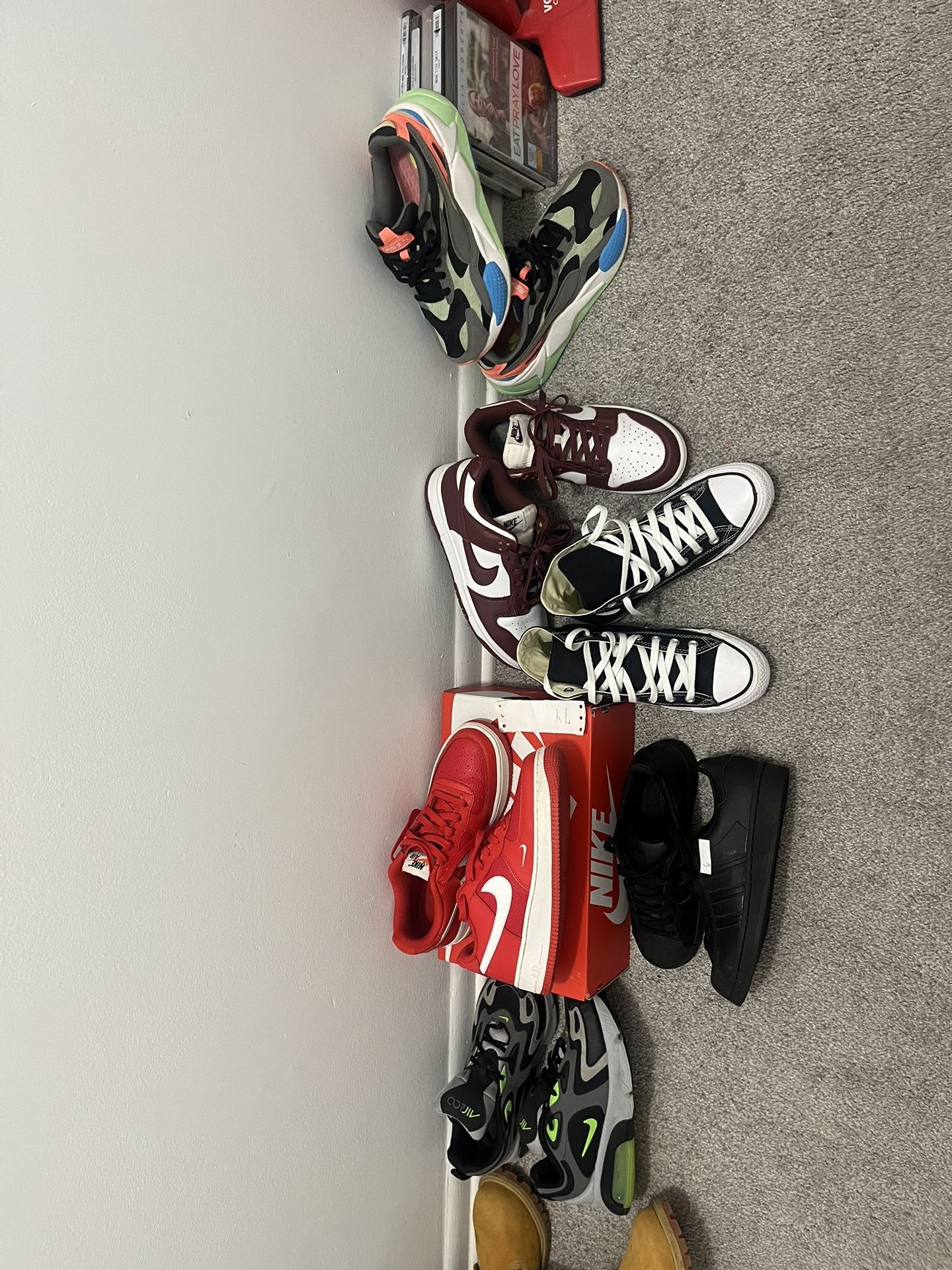 Size 7Y Big Kids.. (Size 6.5 Nike’s Dunk Redwood $60 & Black & White Converse) Read Description Prices 👇🏽) Some Are Sold!!