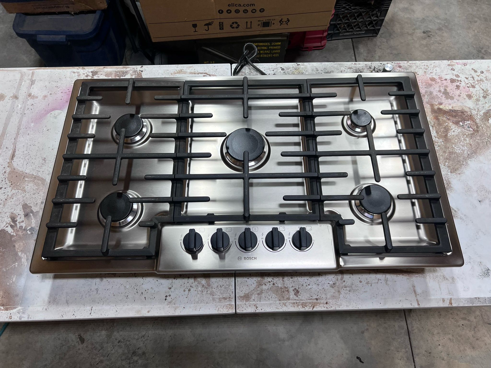Bosch 36”  5 Burner Gas Cooktop