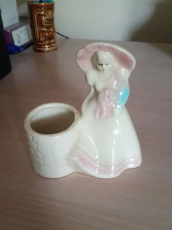 Shawnee Vtg Pottery " Rebecca at the Well" Planter