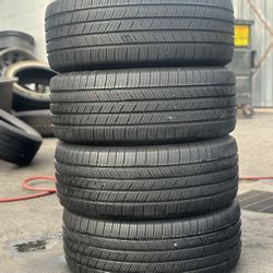 SET OF TIRES 215 55 17 MICHELIN