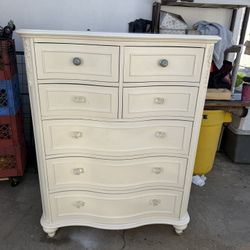 7 Drawer White Solid Wood Dresser! Free Delivery 