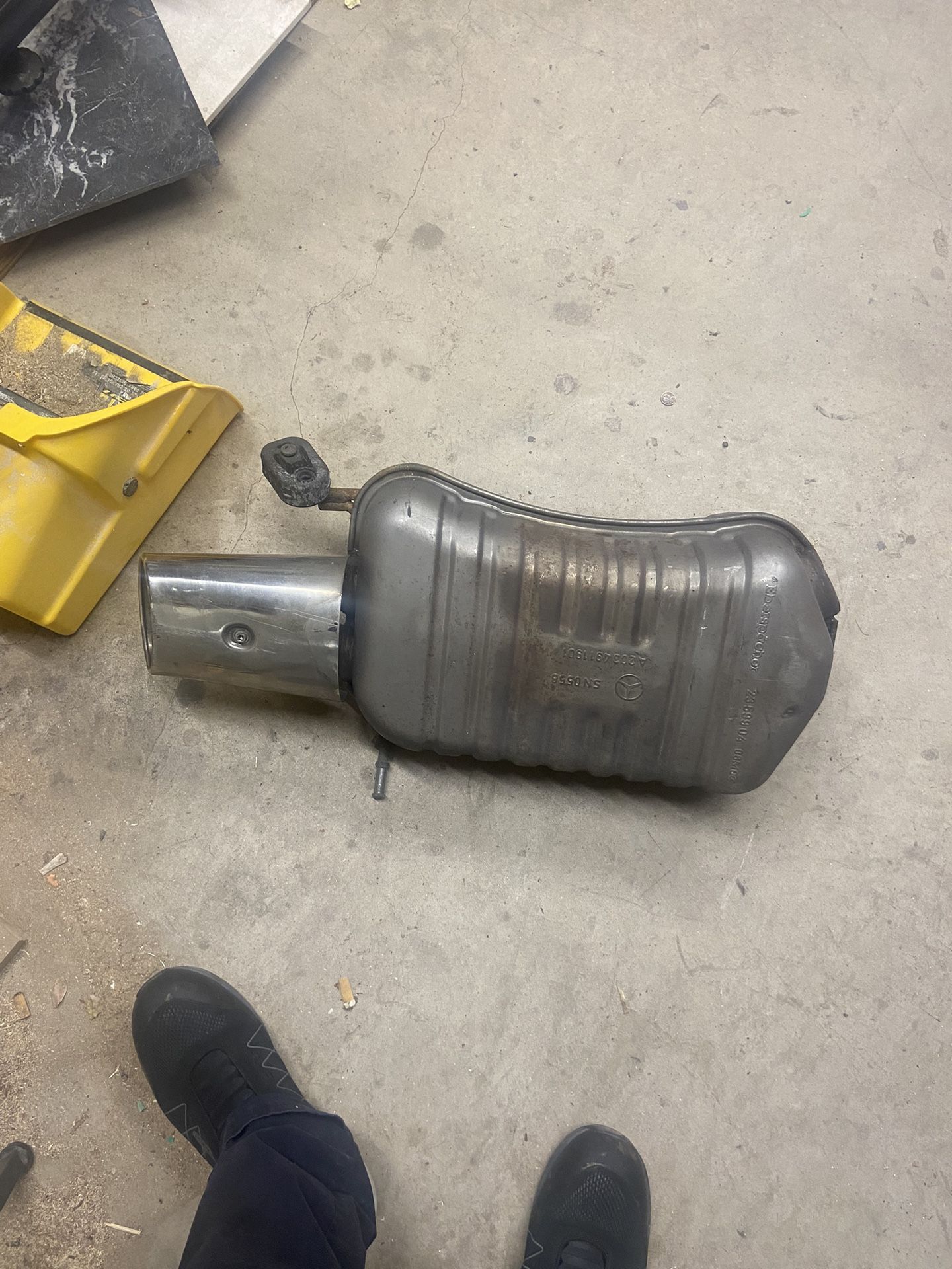 Mercedes C230 Muffler