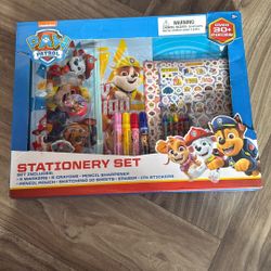 PATROB STATIONERY SET SET INCLUDES: • 4 MARKERS • 5 CRAYONS • PENCIL SHARPENER • PENCIL POUCH • SKETCHPAD 10 SHEETS • ERASER • 174 STICKERS