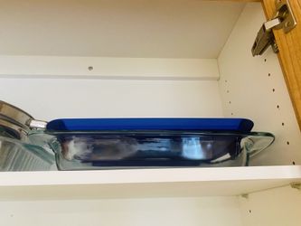 Big baking plate with cover.