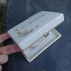 Porcelain Music Box Ardleigh Elliott "Dear Granddaughter" Retired