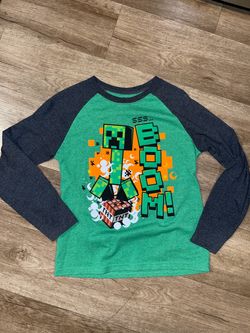 MINECRAFT HALLOWEEN SHIRT SIZE M