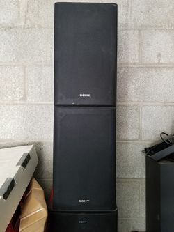 Sony ssu 4030 bookshelf 2 way speakers perfect for rear or front channels.