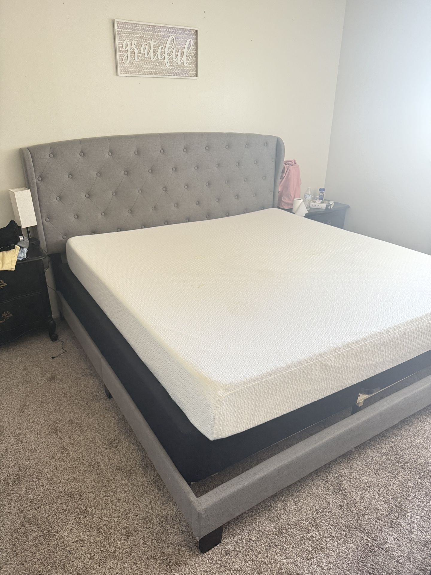 Cal. King W/ Memory Foam Mattress