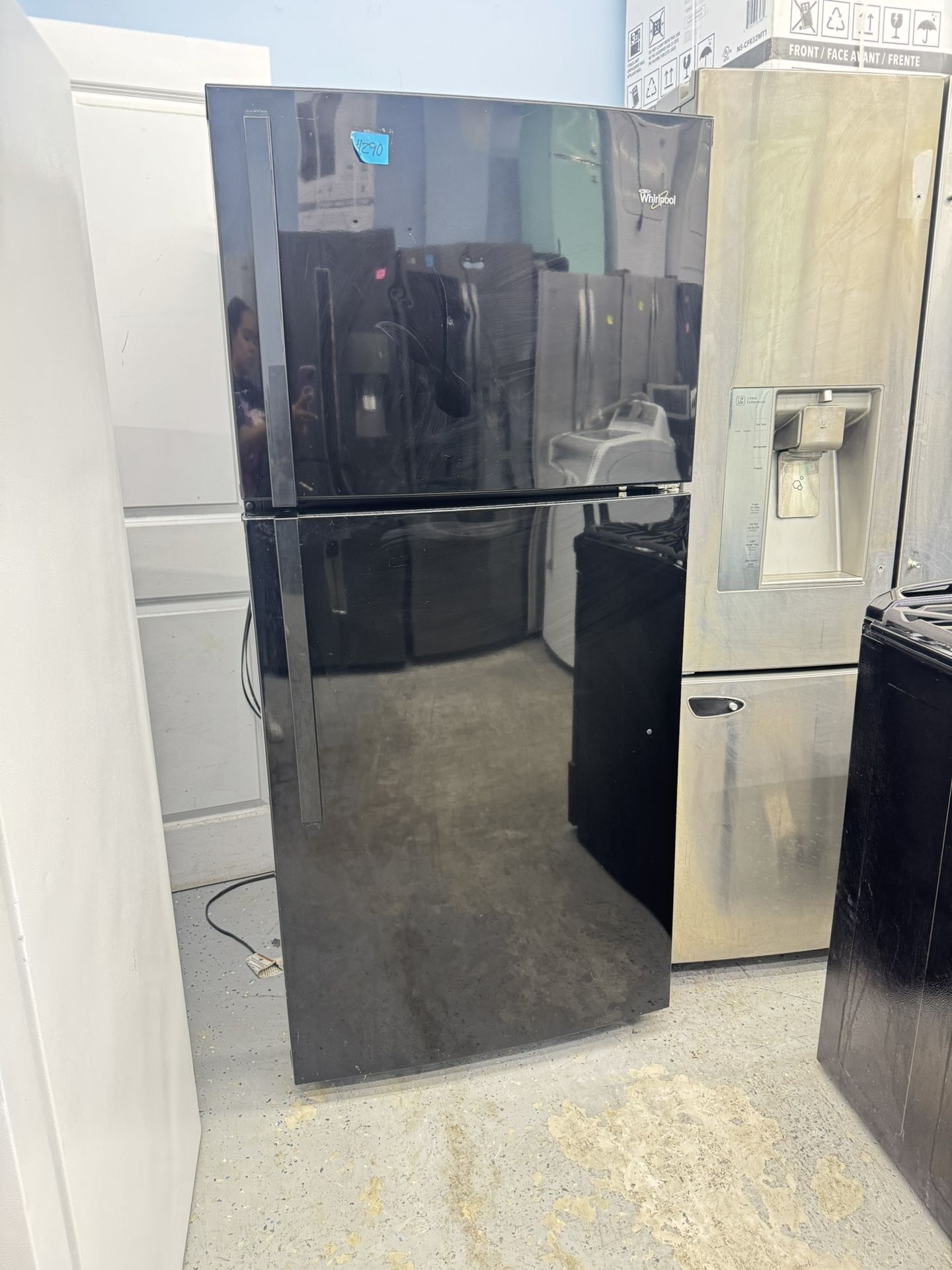 Whirpool Refrigerator 27 Inches