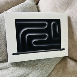 MacBook Pro 14-inch m5 chip 24gb 1Tb storage 