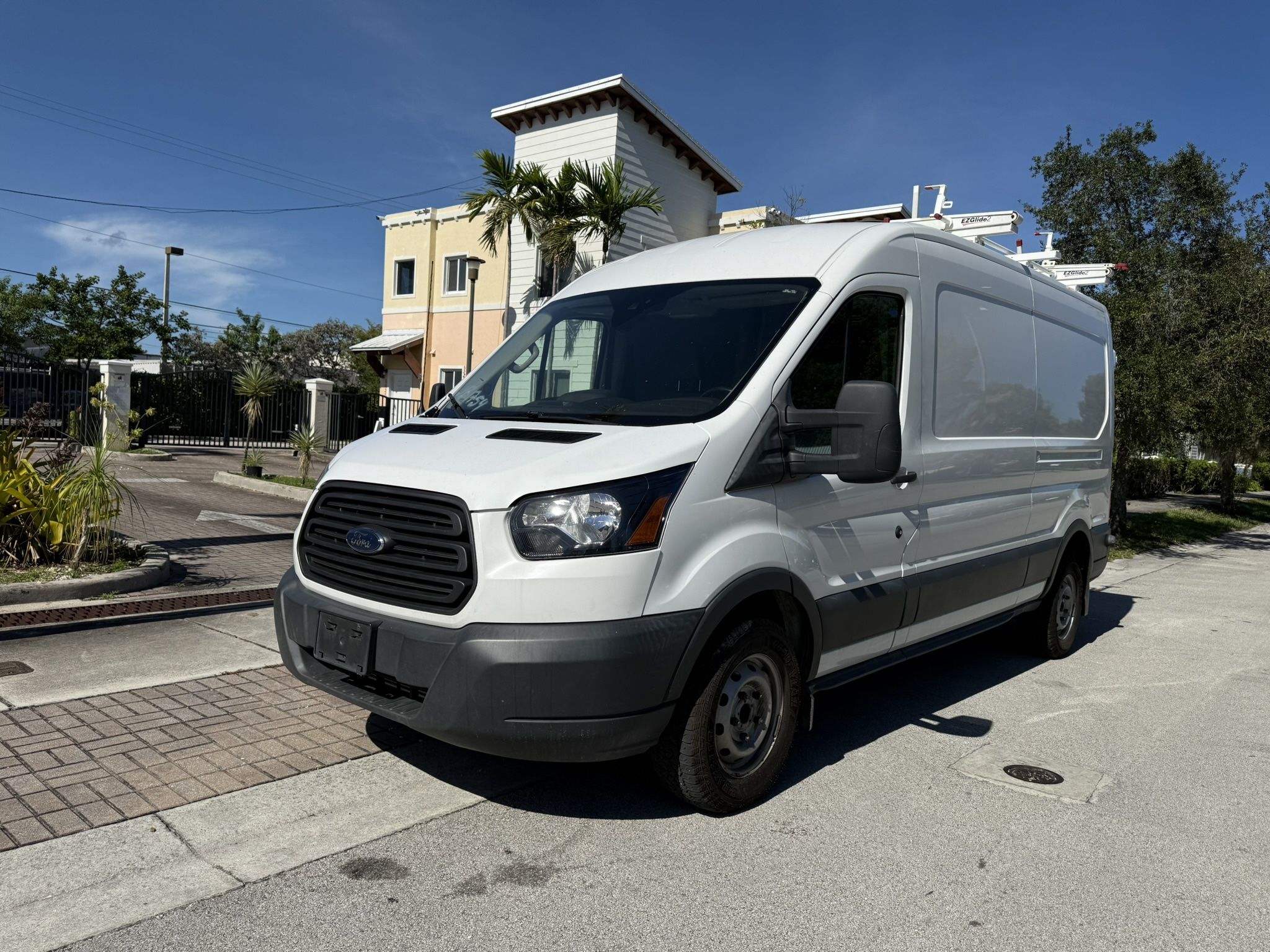 2018 Ford Transit 250 Medium Roof Cargo Van