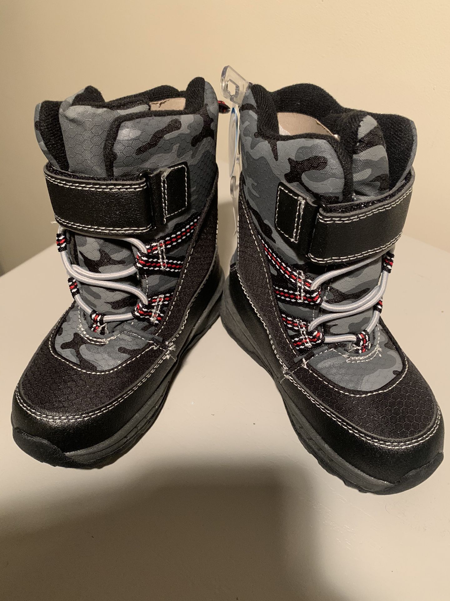 BRAND NEW - Carters Toddler Boy Snow Boots - Size 8