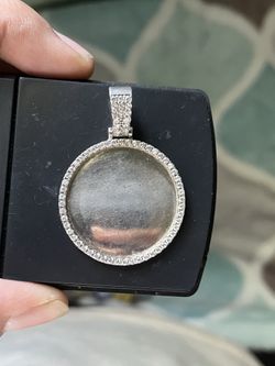 Memory pendant