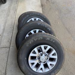 Toyo Tires Tacoma Stock Wheels