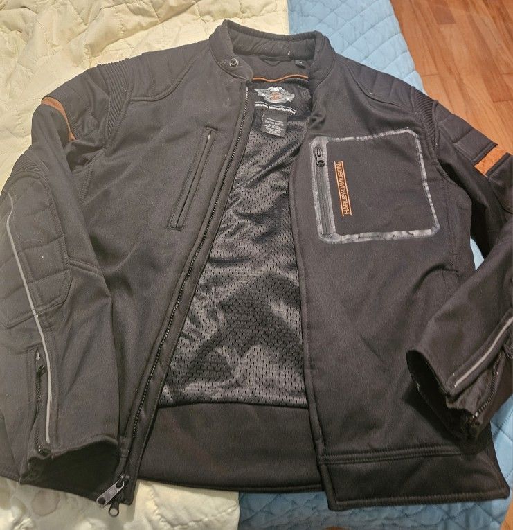Harley Davidson GeniuneMotor Clothes Motorcycle Riding Jacket Padded Elbows/shoulders, Mesh Lining For Airflow Men's Size Medium