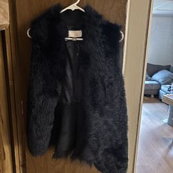 LOW PRICE MOVING- NWOT $990 + TAX RETAIL NORDSTROM FOX FUR VEST