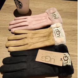 Womens UGG gloves 