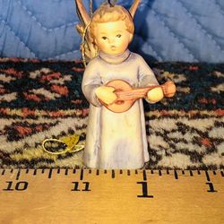 Angel Playing Mandolin Goebel Germany #647 1ST Issue 1991