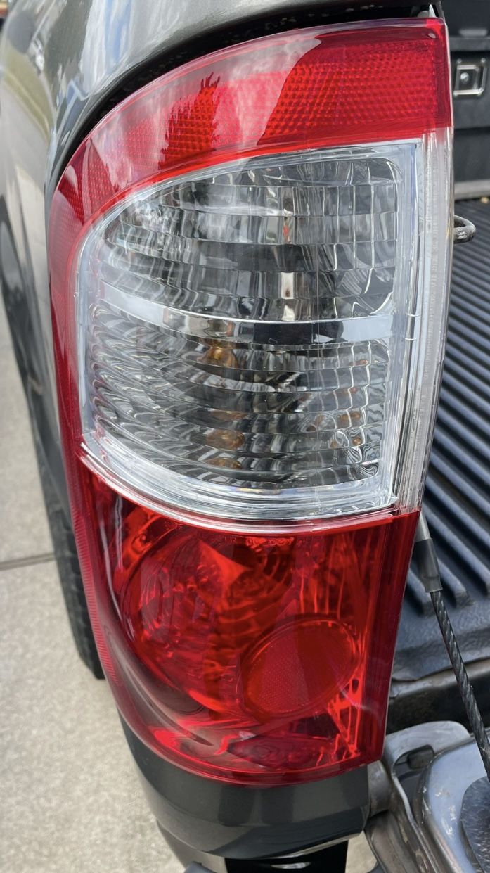 2005 Toyota Tundra Tail Light
