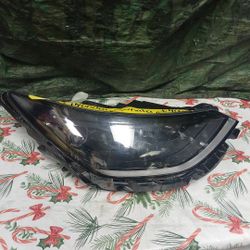 2020-23 Hyundai Sonata Right Headlight 