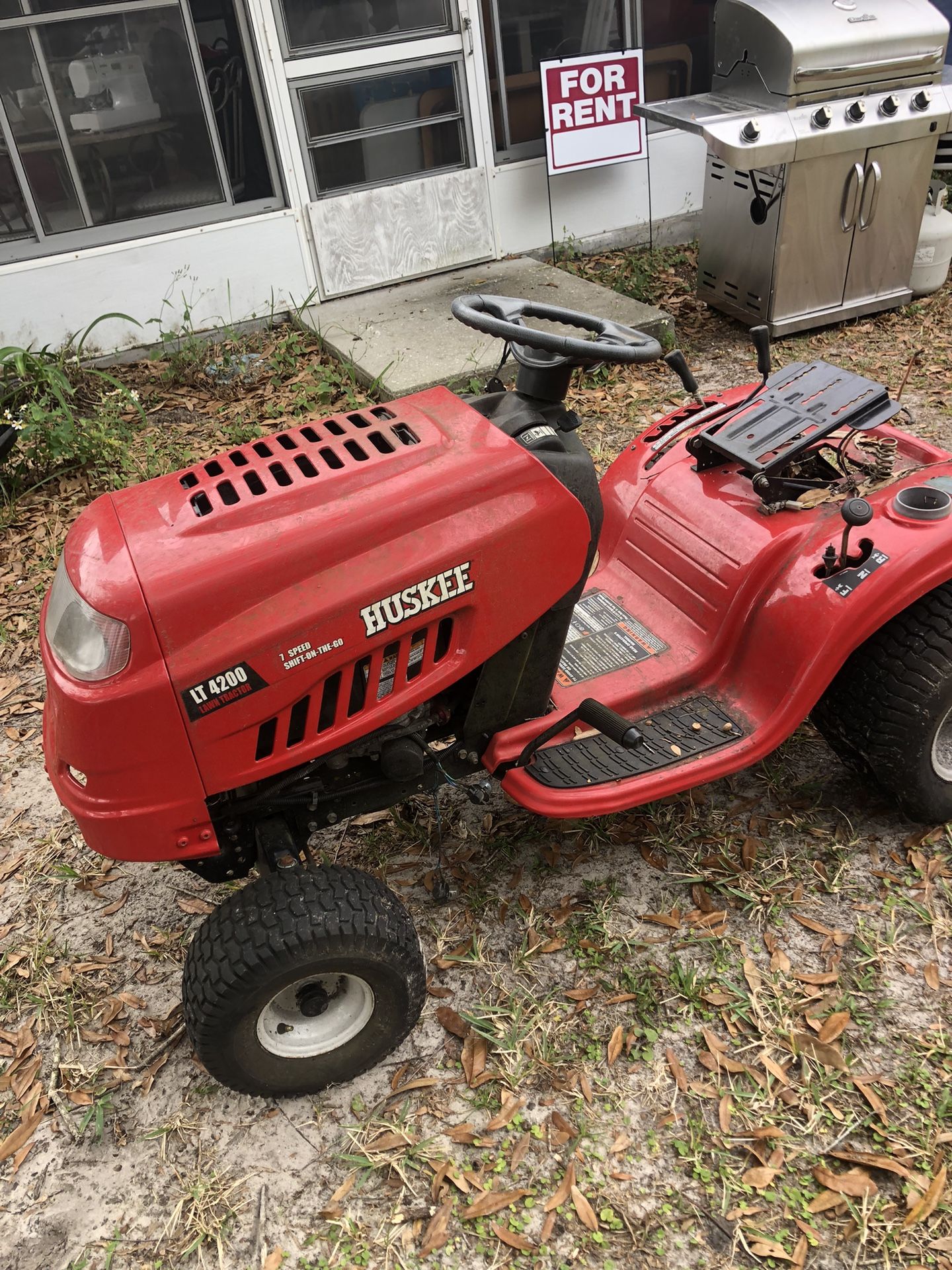 Huskee LT4200 Lawnmower For Parts Good Engine