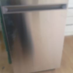 Haier Dishwasher