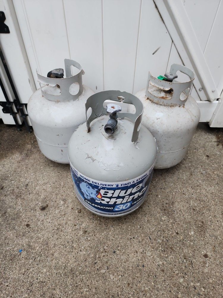 Propane Tanks 3
