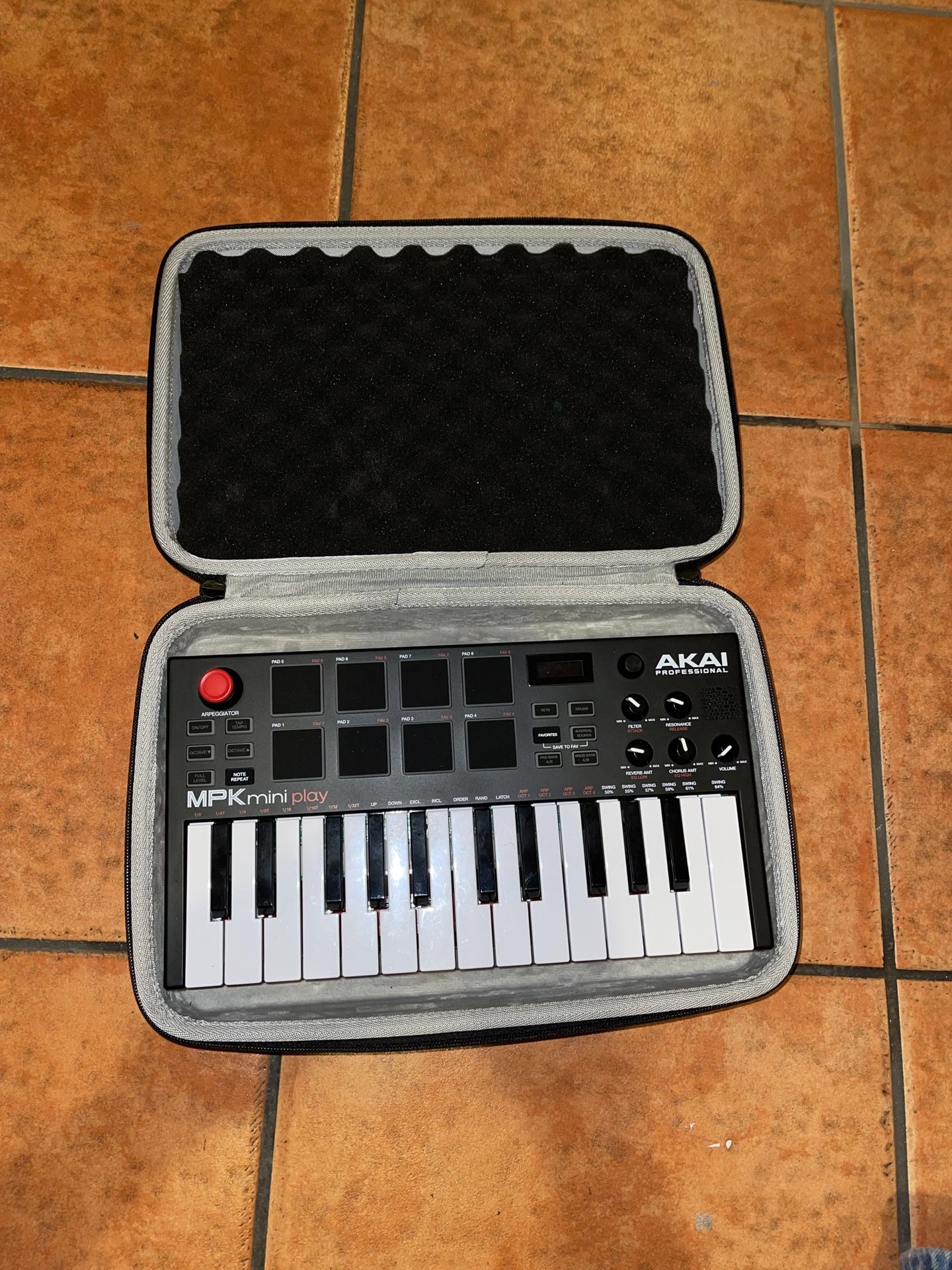 Akai Mini Keyboard / Midi Controller W/ Carrying Case