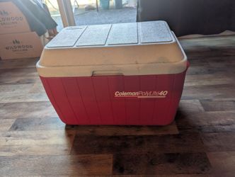 Coleman PolyLite 40 Cooler – Red