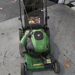 John Deere 22in lawn mower ( for parts )
