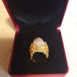 Vintage 18k Diamond Egg Dome Ring